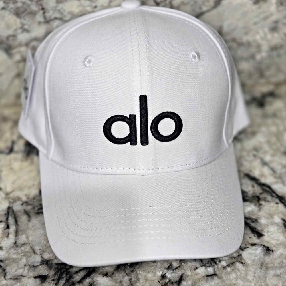 ALO Yoga  White Cap